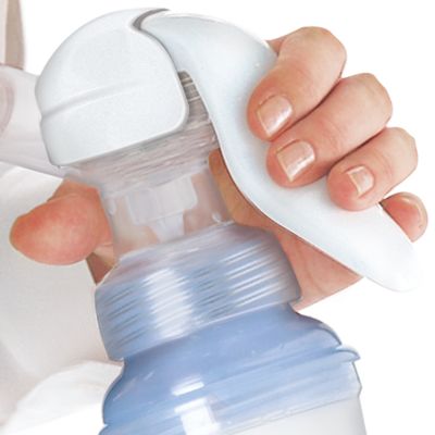 Manual breast pump with cup
