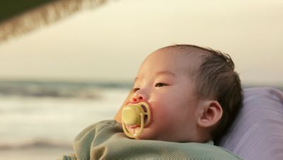 Extra-large airholes let baby's skin breathe