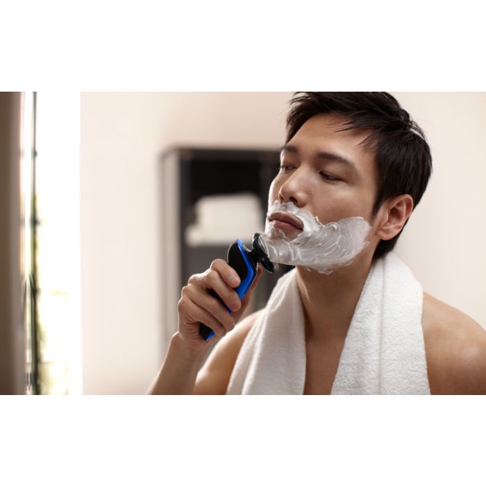 Shaver series 9000 ウェット＆ドライ電気シェーバー S9185/12, S9185A/12 S9185/12 | Philips