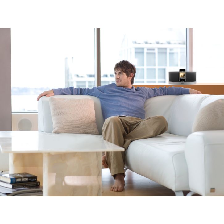 Music set free wirelessly via Bluetooth