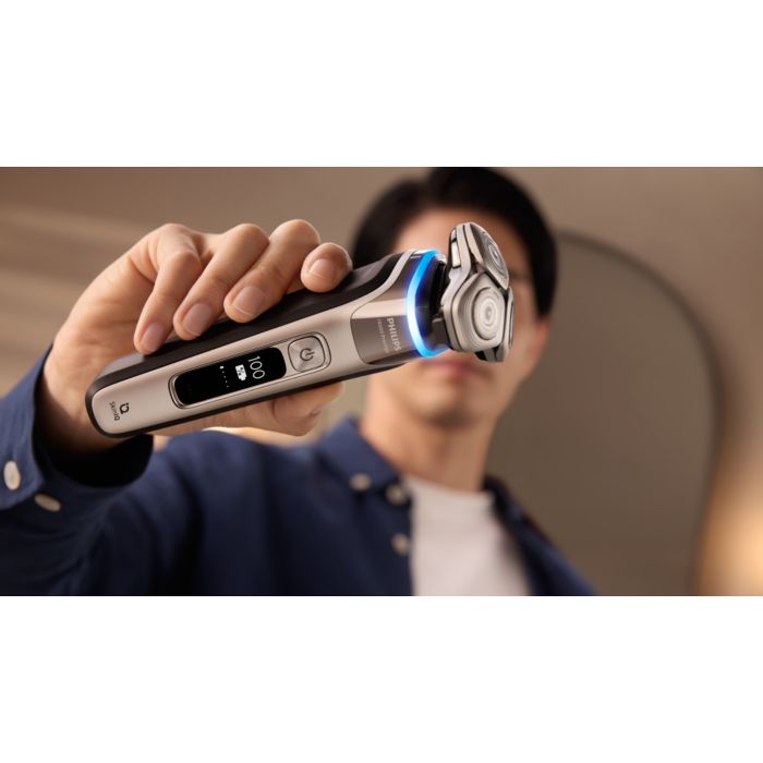 i9000 Prestige Wet&Dry Electric Shaver with SkinIQ XP9205/05 | Philips