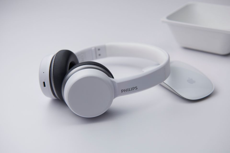 PHILIPS ワイヤレスヘッドホン TAH5255 ホワイト 5000 series ワイヤレスヘッドホン TAH5255WT/97 | Philips