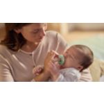 Favorece la necesidad de succión natural del bebé