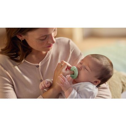 Favorece la necesidad de succión natural del bebé