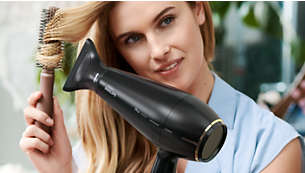 Hiusten hoitoa Style & Protect -keskityssuuttimella
