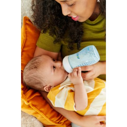 The most natural way to bottle feed