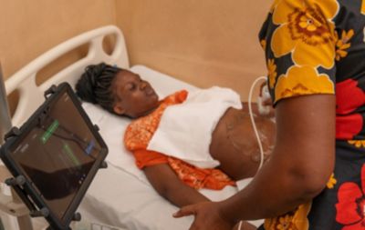 Ultrasound examination for pregnant woman in hospital