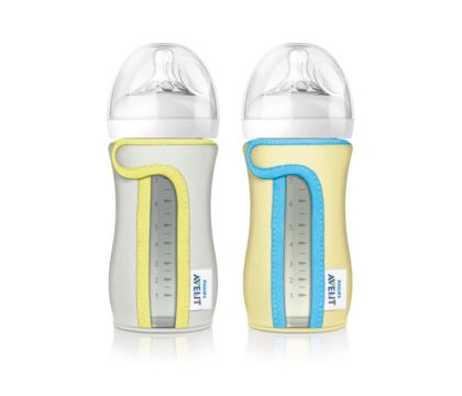 How to warm glass best sale baby bottles