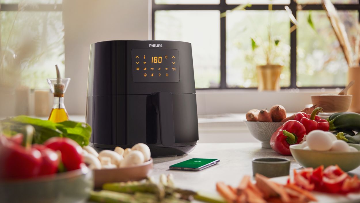 Buy Philips Daily Collection HD9218 Air Fryer for Home, Uses Up to 90% Less  Fat, 1425W, with Rapid Air Technology (Black) & PHILIPS HL1655/00 Hand  Blender, 250W Online at Low Prices in