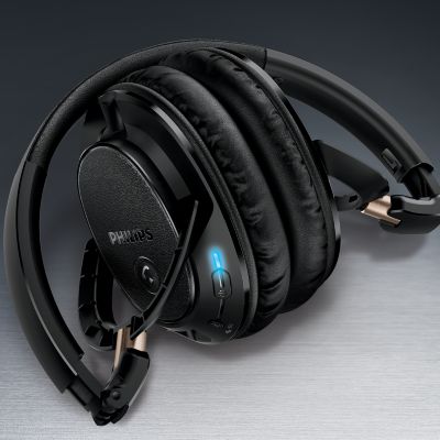 Compact foldable design for easy portability on the go