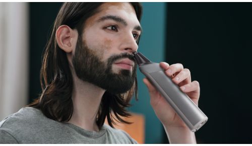 Rifinisci i peli delle orecchie e del naso in tutta praticità