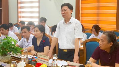 Giám đốc y khoa Bệnh viện Việt Đức phát biểu tại lễ ký kết biên bản ghi nhớ