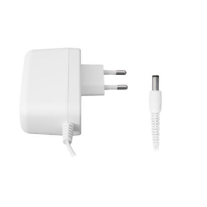 Napunite izdajalicu putem električne mreže