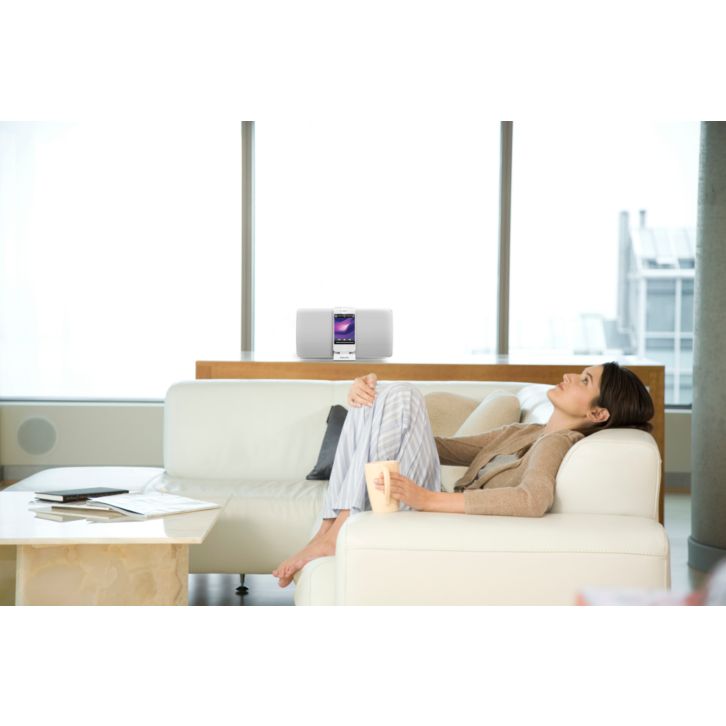 Enjoy music from your iPod/iPhone