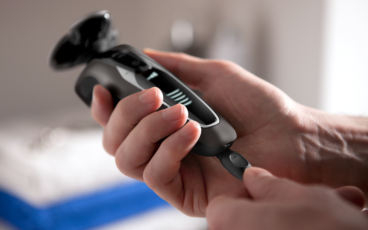 Shaver series 9000 ウェット&ドライ電気シェーバー S9552/26 Shaver series 9000 ウェット&ドライ電気シェーバー S9552/26