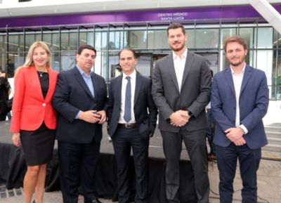 Healthcare and Philips representatives at opening of Centro Médico Santa Lucía in Santiago