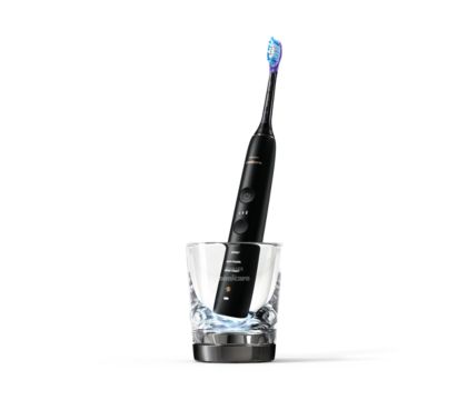 DiamondClean Smart Sonic electric toothbrush with 2 accessories