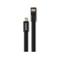 Chargez un smartphone, etc. via une prise micro-USB