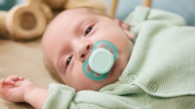 Lightweight soother for newborns, safe to use until 6 months