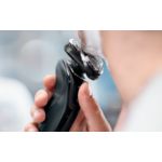 10x fewer nicks and cuts than a regular blade*<br>