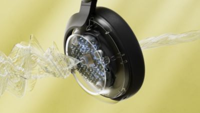 5 mic technology. Clearer calls, even in noisy locations