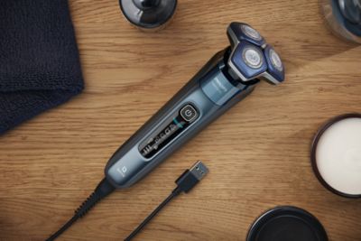 Shaver series 7000 Máquina de barbear elétrica a húmido/seco S7882