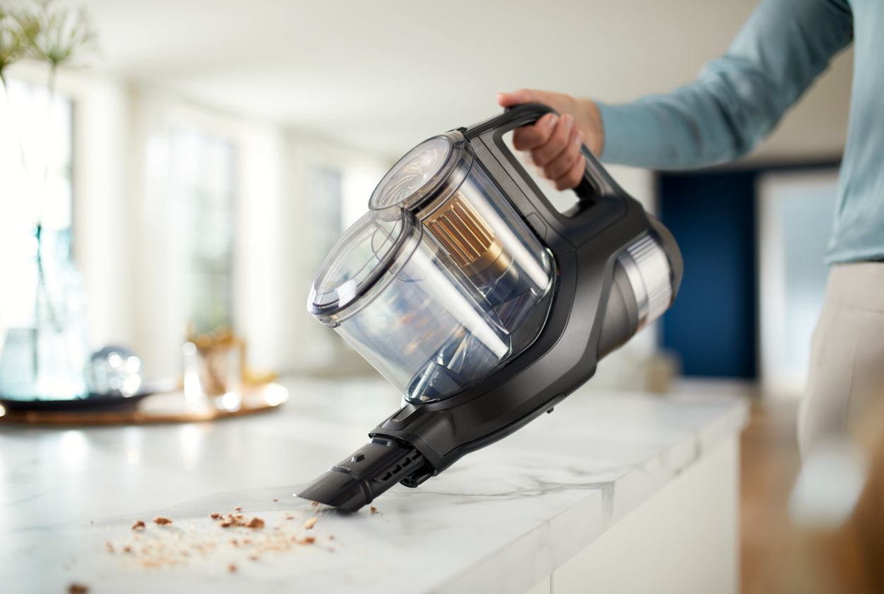 8000 Series Aqua Plus Cordless Vacuum XC8347/01 | Philips