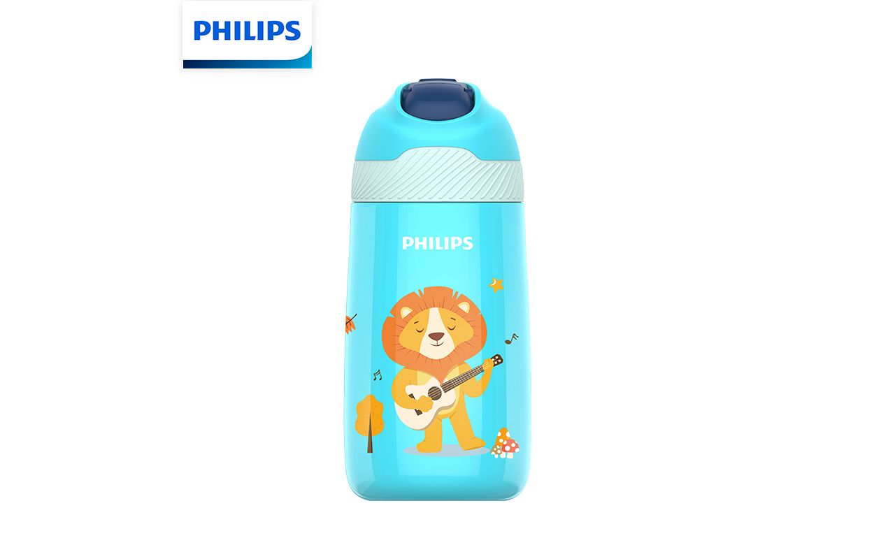 Enjoy drinking water in funny way