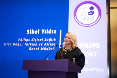 Sibel Yıldız, Philips Avent Süt Saatim etkinliğinde konuşuyor
