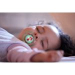 Reaguje na každodenní požadavky dítěte na pohodlí