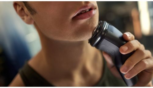 Le testine 4D Flex seguono il contorno del viso per una rasatura confortevole