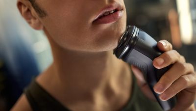 4D Flex Heads follow your face for a comfortable shave