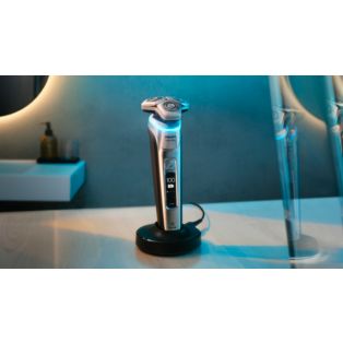 Shaver series 9000 Elektrischer Nass- und Trockenrasierer mit SkinIQ