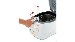 Rise and fall frying basket prevents oil splashes