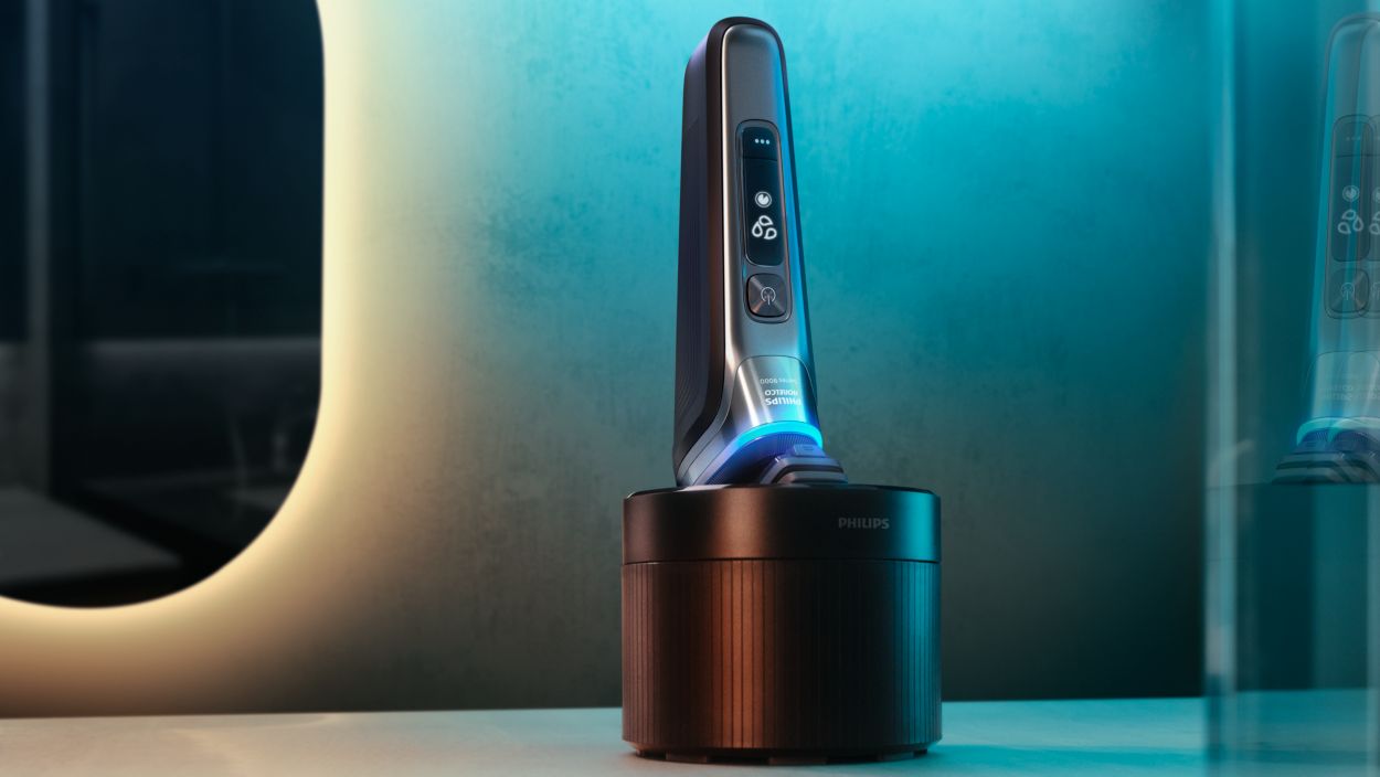 Shaver 9800 Wet & Dry electric shaver with SenseIQ S9987/85