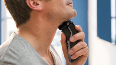 Shaver series 3000 ウェット＆ドライ電気シェーバー、3000 シリーズ S3132/51 | Philips