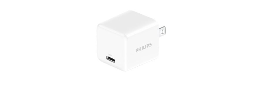 コンセント式充電器（最大 20W 出力、日本仕様プラグ付き）