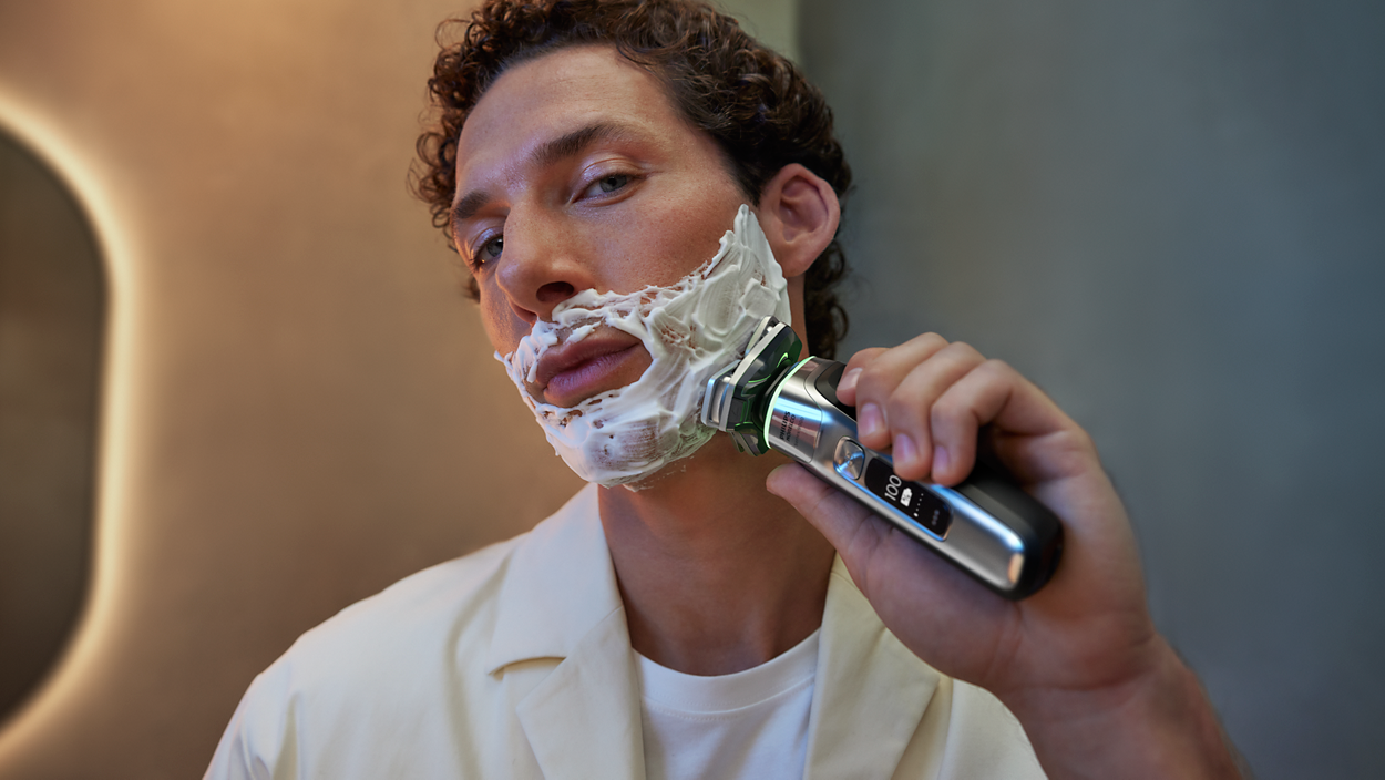 Philips Norelco Shaver Series 9000 Wet & Dry Electric Shaver Philips Norelco Shaver Series 9000 Wet & Dry Electric Shaver