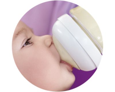 Bé bú mút tự nhiên