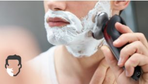 Get a comfortable dry or refreshing wet shave with Aquatec