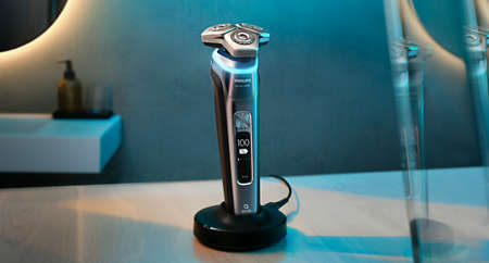 Shaver series 9000 Wet & Dry electric shaver with SkinIQ Shaver series 9000 Wet & Dry electric shaver with SkinIQ