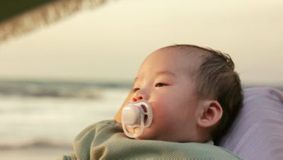 Extra-large airholes let baby's skin breathe