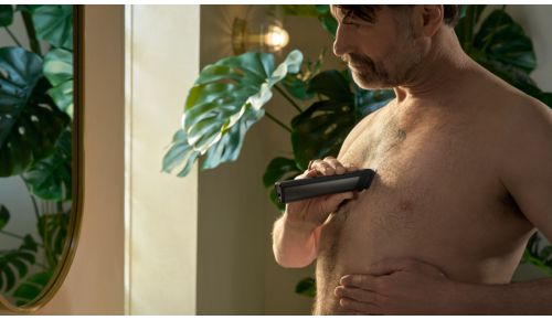 Rifinisci i peli del corpo in tutta comodità, anche nelle zone sensibili