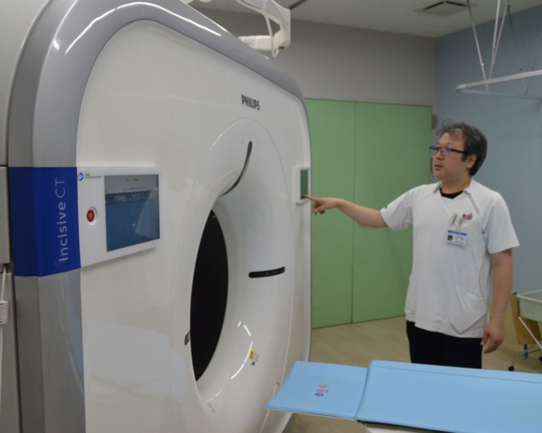 medizinische/r Technologe/Technologin für Radiologie mit CT-Scanner