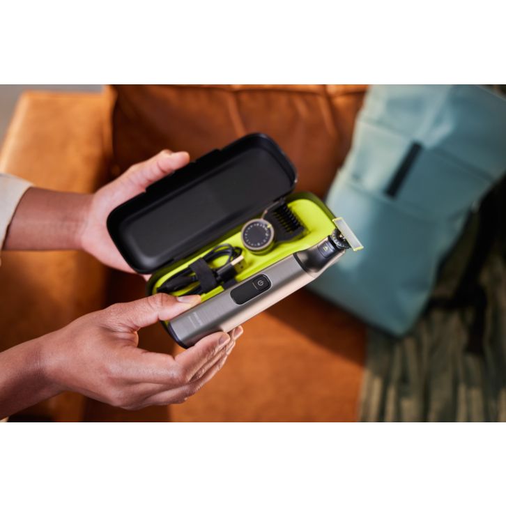 Dedicated travel case to safely store your device