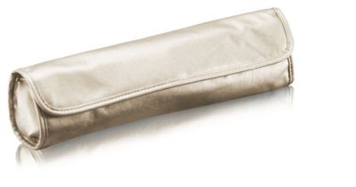 В комплекта е включена красива чантичка