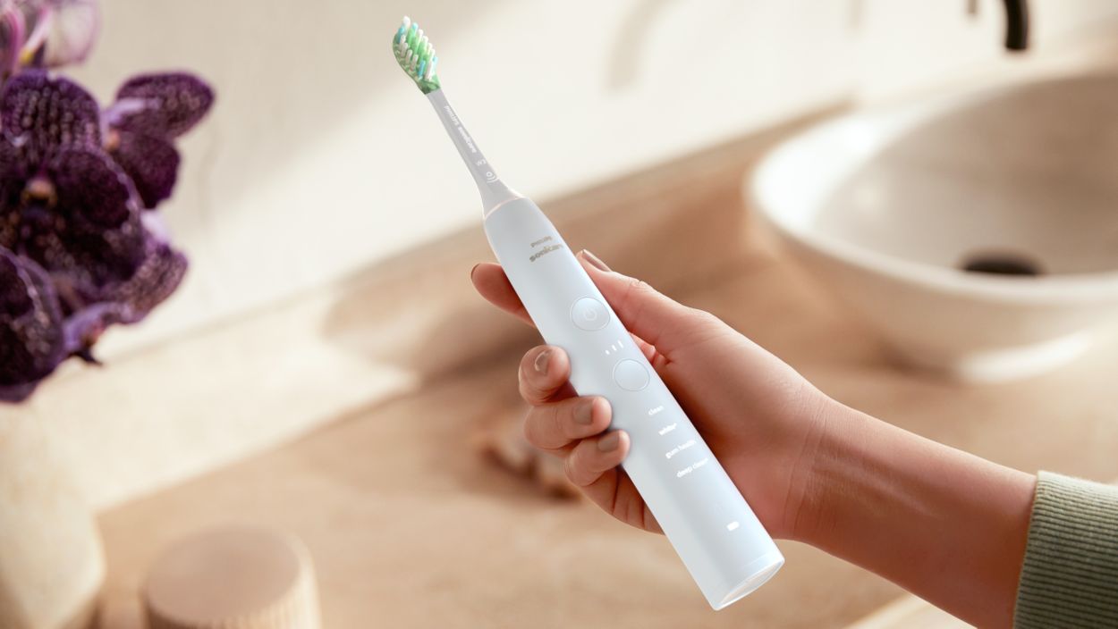 W3 Premium White 2-pack standard sonic toothbrush heads HX9062/65