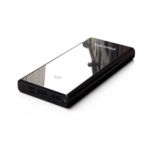 Power bank yang ramping dan bertenaga