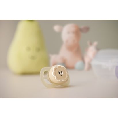 Успокоява новородените от 1-вия ден