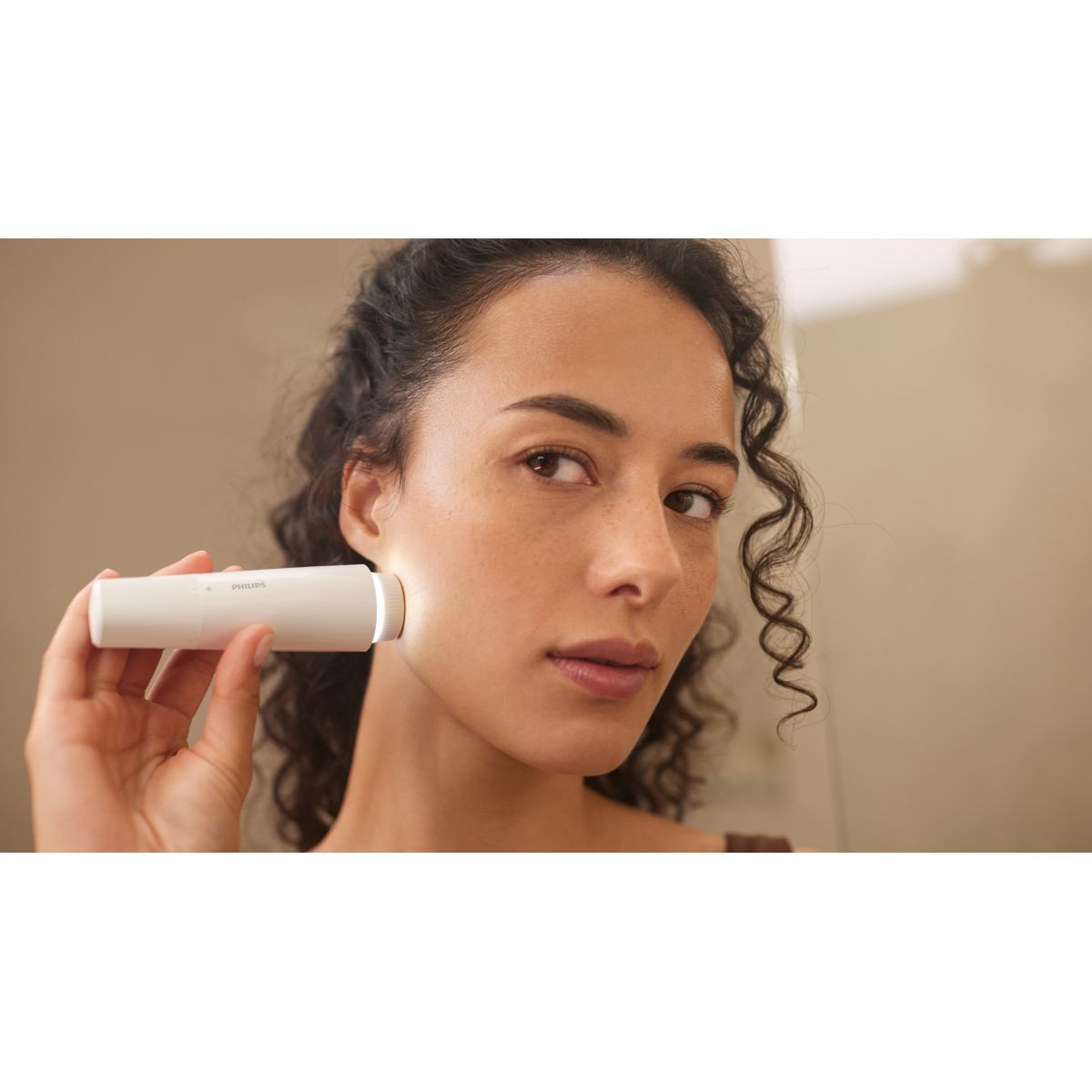 Lady Shaver Series 8000 Cordless shaver, Wet & Dry - thumbnail 3